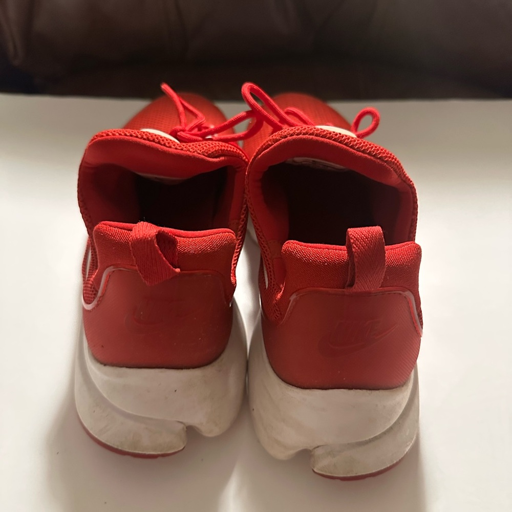 Nike Red Mesh Running Shoes with White Swoosh - Picture 4 of 5